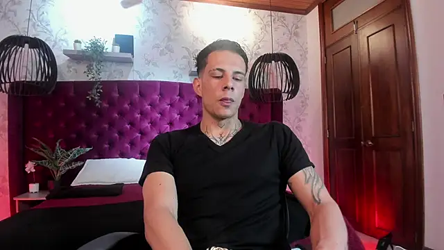Snapshot of Dustin_Sonne chatting on July 5, 2026, 3:45 am Dustin Sonne online show from July 5, 2026, 3:45 am