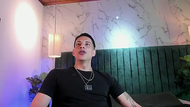 Snapshot of Dustin_Sonne chatting on July 8, 2026, 3:44 am Dustin Sonne online show from July 8, 2026, 3:44 am