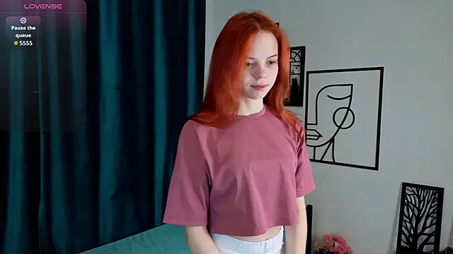 SynnoveBann online show from November 17, 2025, 1:11 am