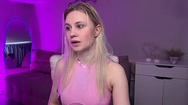 Snapshot of Sofia_Kenwood chatting on April 30, 2026, 3:02 am Sofia Kenwood online show from April 30, 2026, 3:02 am