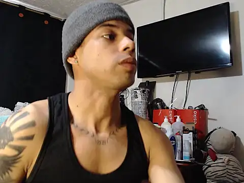 jeampiersexy online show from April 15, 2026, 4:36 pm