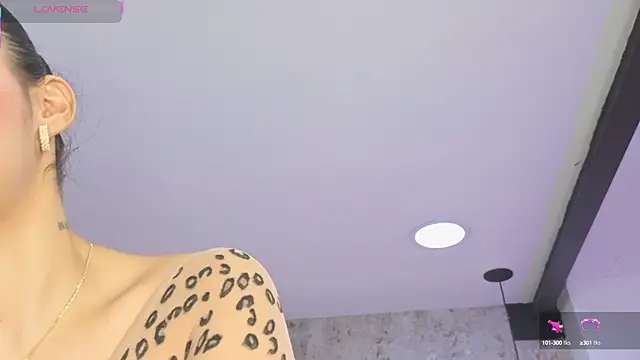 Snapshot of Saara_evans_ chatting on September 27, 2025, 8:14 pm Saara evans online show from September 27, 2025, 8:14 pm