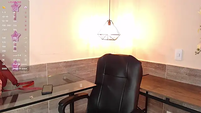 LussieWillow online show from September 15, 2025, 12:05 pm