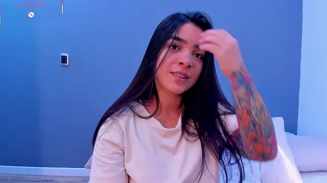Snapshot of KamilaBetancourt chatting on June 12, 2026, 1:54 pm KamilaBetancourt online show from June 12, 2026, 1:54 pm