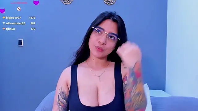 Snapshot of KamilaBetancourt chatting on June 21, 2026, 12:13 am KamilaBetancourt online show from June 21, 2026, 12:13 am