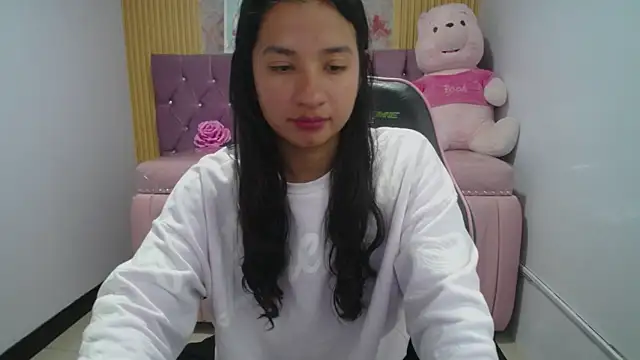 Irina evans s1 online show from September 10, 2025, 4:18 pm