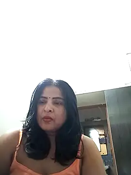 Snapshot of srimasrima chatting on October 12, 2025, 1:43 pm srimasrima online show from October 12, 2025, 1:43 pm