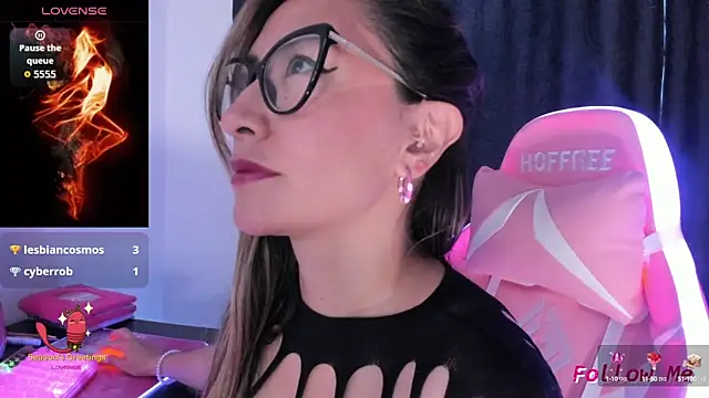 Snapshot of TilaTequila_15 chatting on September 22, 2025, 1:46 pm TilaTequila 15 online show from September 22, 2025, 1:46 pm