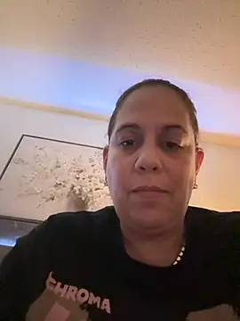 PrettyKittyMia online show from April 12, 2026, 9:20 pm