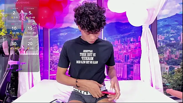 MilthonDelis online show from September 30, 2025, 3:00 am