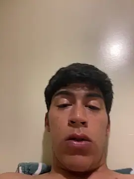 BadboyXXXMZ online show from April 5, 2026, 4:09 am