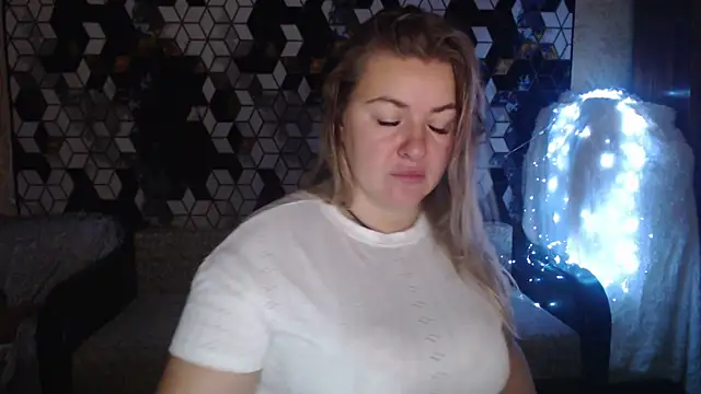 NikaSkylink online show from November 24, 2025, 3:50 am