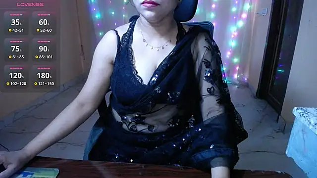Snapshot of Divvya_ chatting on June 16, 2026, 6:43 pm Divvya online show from June 16, 2026, 6:43 pm