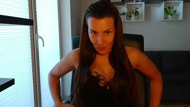 DonnaAmore online show from September 24, 2025, 2:20 pm