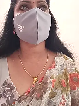 shivani27 online show from December 5, 2025, 8:12 am