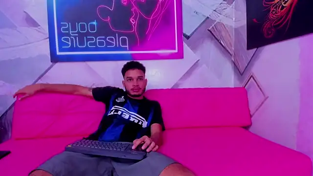 rhabena boysex online show from March 6, 2026, 1:35 am