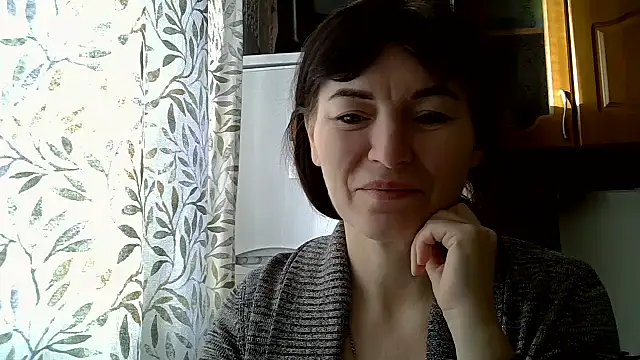 Krystal 82 online show from February 2, 2026, 8:35 am