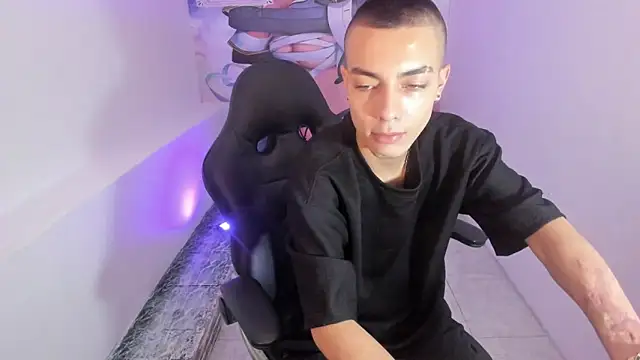 Dereck Boy8 online show from November 12, 2025, 8:52 pm