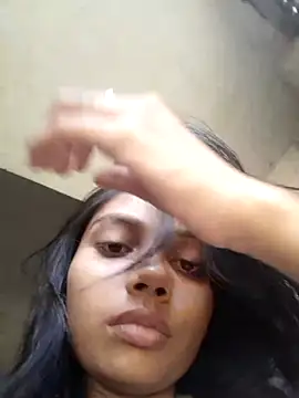 queen girl  online show from September 29, 2025, 5:34 am