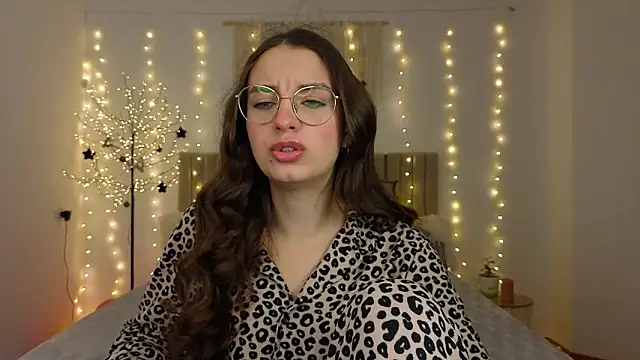 Real cutie1 online show from January 19, 2026, 1:37 pm