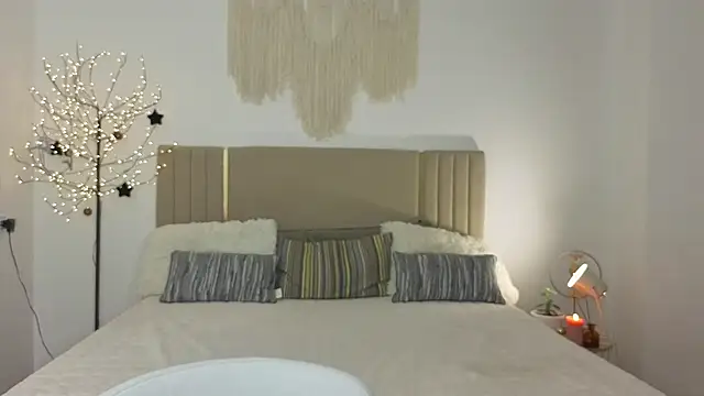 Real cutie1 online show from February 11, 2026, 2:00 pm