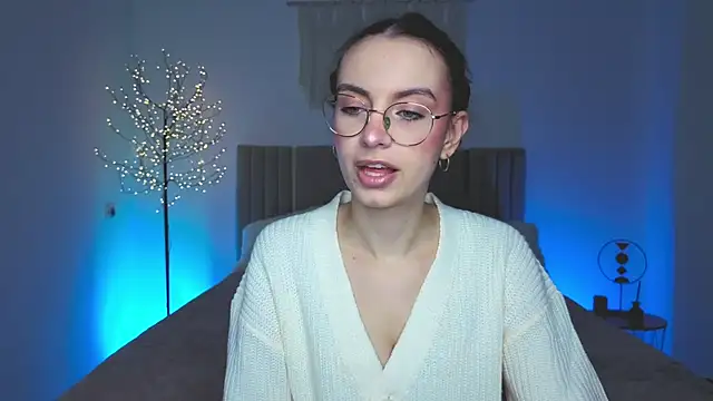 Real cutie1 online show from March 24, 2026, 1:49 pm