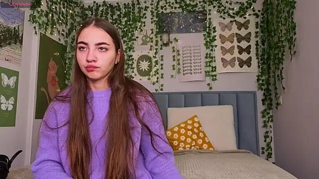 Ashley Pierce online show from December 5, 2025, 4:10 am