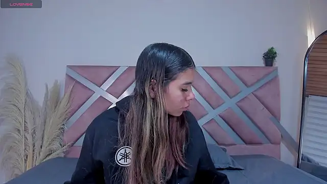 Rachell criss online show from March 28, 2026, 4:34 am