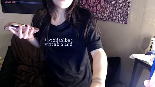 London Ray online show from March 15, 2026, 10:49 pm