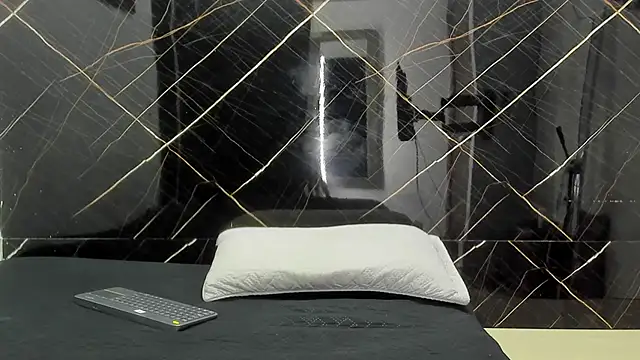 Snapshot of _Axel_09 chatting on April 9, 2026, 6:19 am Axel 09 online show from April 9, 2026, 6:19 am