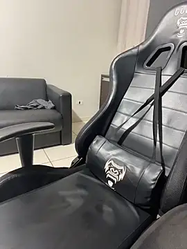 novinhacasada22 online show from January 6, 2026, 11:18 pm