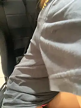 novinhacasada22 online show from April 11, 2026, 11:03 am