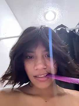 Snapshot of Nia_Desire chatting on May 28, 2026, 5:49 am Nia Desire online show from May 28, 2026, 5:49 am