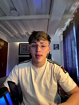 Justin trevor1 online show from October 4, 2025, 7:56 pm