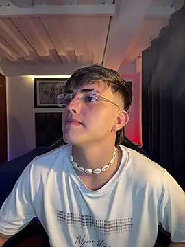 Justin trevor1 online show from October 21, 2025, 11:16 pm