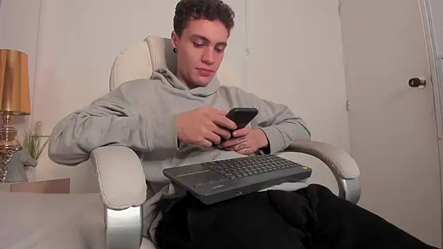 dark sun302 online show from September 9, 2025, 8:52 pm