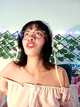 dolliette24 online show from April 14, 2026, 3:34 am