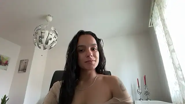 Snapshot of Maia_Park chatting on April 14, 2026, 12:22 pm Maia Park online show from April 14, 2026, 12:22 pm