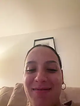 Snapshot of Maia_Park chatting on May 19, 2026, 8:26 pm Maia Park online show from May 19, 2026, 8:26 pm
