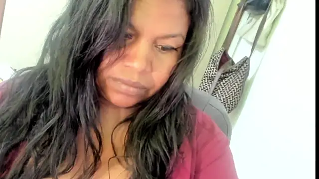 ebonylouissexyhot online show from October 4, 2025, 8:40 pm