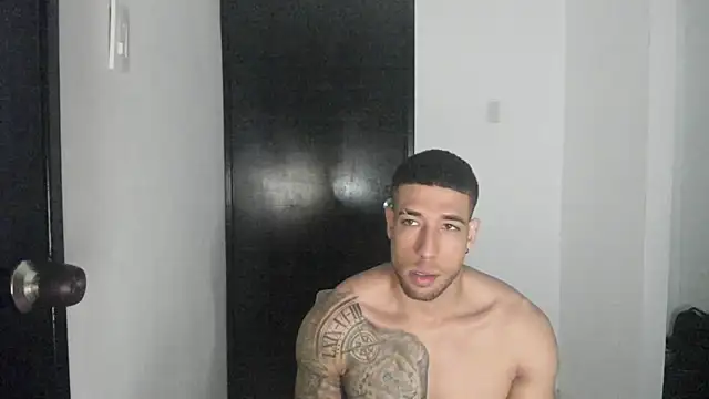 Snapshot of ThiagoLugo chatting on June 14, 2026, 11:29 pm ThiagoLugo online show from June 14, 2026, 11:29 pm
