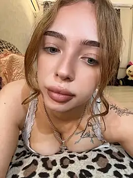 Snapshot of Hannah_xBaby chatting on June 21, 2026, 1:24 pm Hannah xBaby online show from June 21, 2026, 1:24 pm
