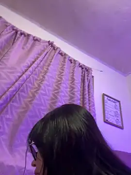 Snapshot of Emily_Taylor2 chatting on May 27, 2026, 1:57 am Emily Taylor2 online show from May 27, 2026, 1:57 am