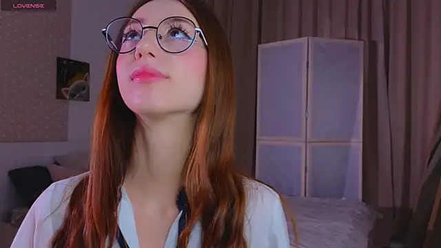 AvrilLeMell online show from November 17, 2025, 10:15 pm