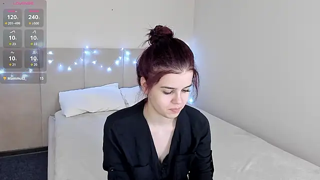 Infinity Ti online show from February 3, 2026, 1:48 am