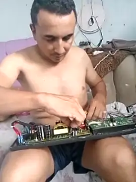 miroqui143 online show from February 19, 2026, 2:24 pm