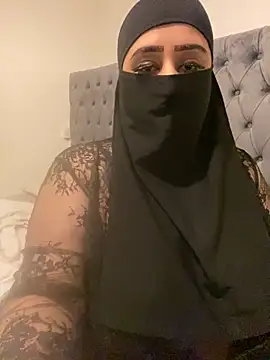 Snapshot of Pari_Persianbaddie6 chatting on March 29, 2026, 11:16 pm Pari Persianbaddie6 online show from March 29, 2026, 11:16 pm