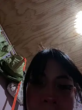 kiittyselenita online show from April 9, 2026, 1:16 am