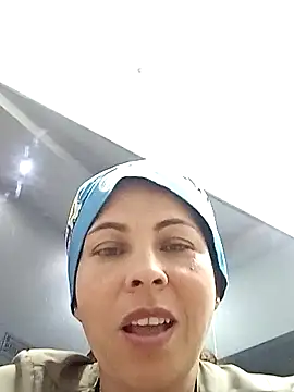 Snapshot of Yanis_Ariel12 chatting on October 5, 2025, 4:38 pm Yanis Ariel12 online show from October 5, 2025, 4:38 pm