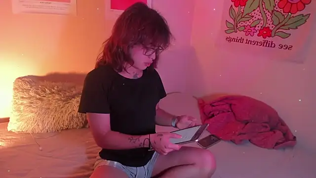 kai novoa online show from September 25, 2025, 2:48 am